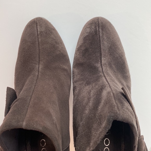 ALDO Truda Brown Suede Bow Ankle Booties Boots Heels - Picture 2 of 8
